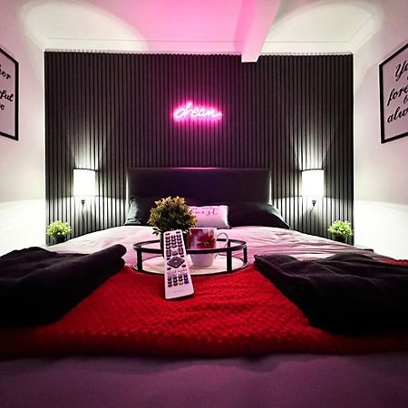 Boutique Backyard Bungalow - Brimsdown Enfield Exteriér fotografie
