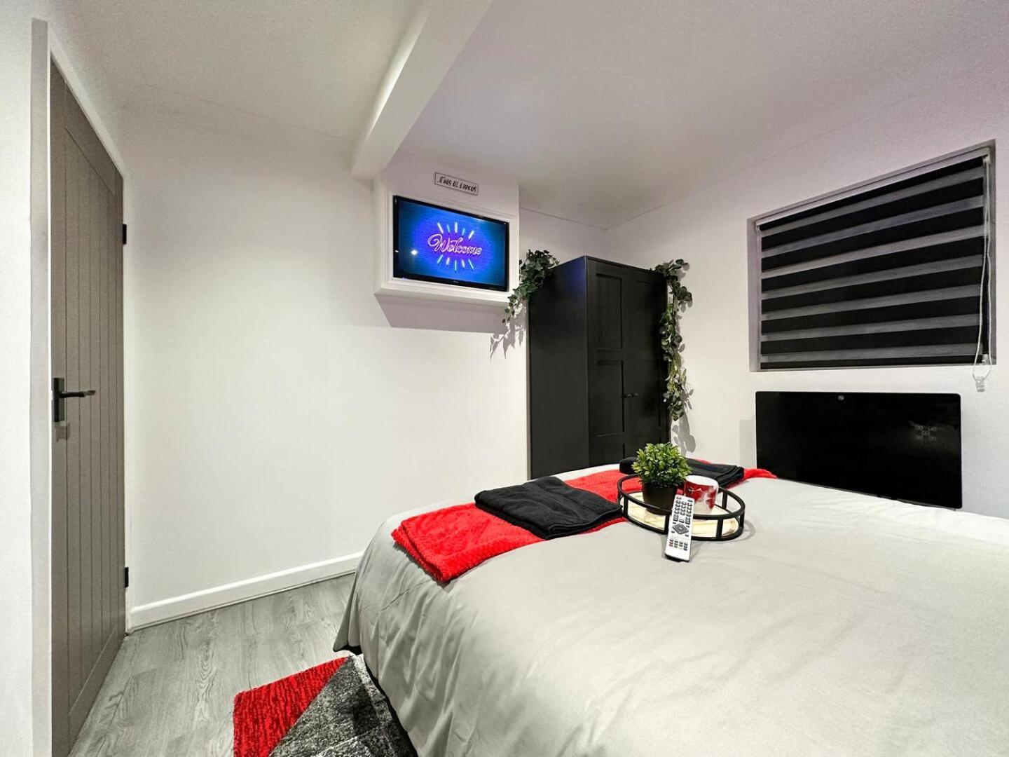 Boutique Backyard Bungalow - Brimsdown Enfield Exteriér fotografie